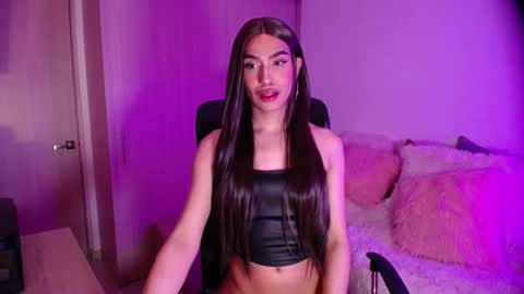 Samara Silex online show from September 23, 2025, 2:25 am