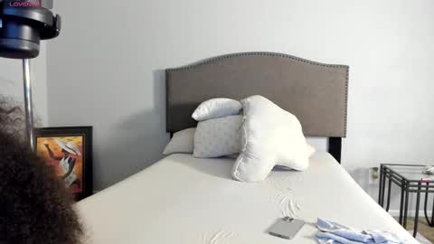 Yaya online show from October 1, 2025, 3:56 am