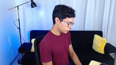 Snapshot of samcums18 chatting on January 7, 2026, 1:13 pm Sam online show from January 7, 2026, 1:13 pm