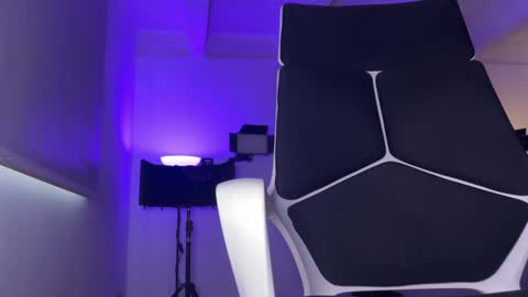 Sam Dornan online show from January 2, 2025, 7:40 pm