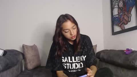 Tami  Gael online show from March 6, 2025, 4:19 am