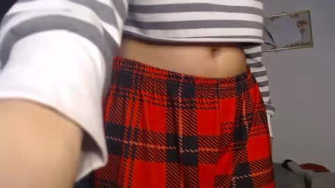 Tami  Gael online show from October 1, 2025, 1:33 am