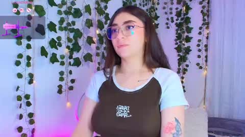 Snapshot of samii_evans chatting on October 9, 2025, 4:21 am samii evans online show from October 9, 2025, 4:21 am