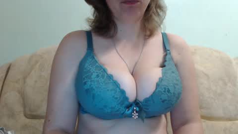 Snapshot of samiliya chatting on December 14, 2024, 7:14 pm samiliya online show from December 14, 2024, 7:14 pm