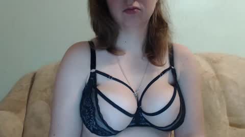 Snapshot of samiliya chatting on February 9, 2025, 7:19 pm samiliya online show from February 9, 2025, 7:19 pm