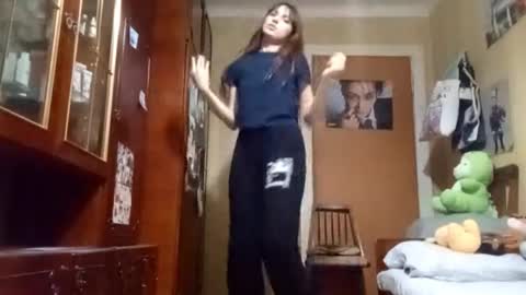 Mira online show from October 24, 2025, 3:52 pm