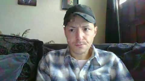 sexy lad looking for fun online show from January 17, 2025, 1:46 pm