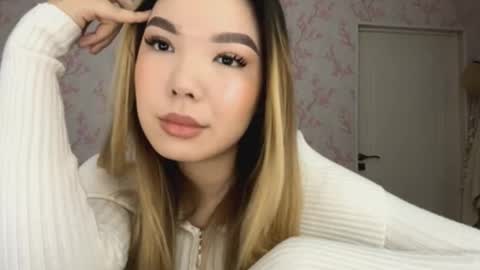 Snapshot of sammiesilvis chatting on February 20, 2026, 8:38 am Elina online show from February 20, 2026, 8:38 am