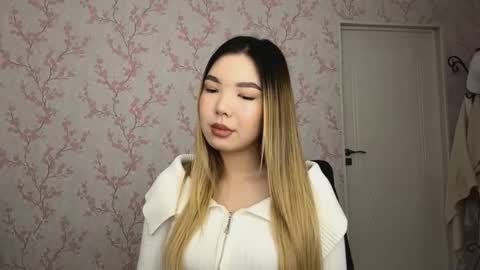 Snapshot of sammiesilvis chatting on February 27, 2026, 7:41 am Elina online show from February 27, 2026, 7:41 am