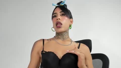 sammy_exotic online show from September 17, 2025, 7:04 pm