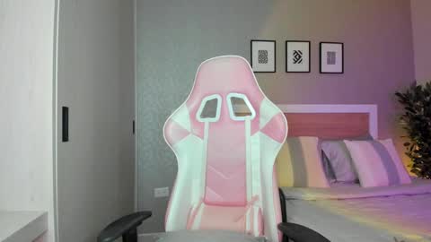 Snapshot of sammy_hamilton chatting on February 5, 2025, 1:58 am Ana online show from February 5, 2025, 1:58 am