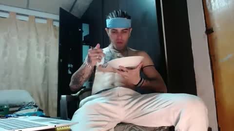 sammy model independiente online show from March 24, 2026, 11:43 pm