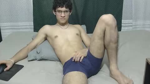 samuel_hills_ii online show from December 18, 2025, 8:48 pm