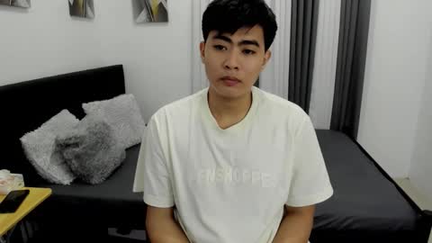 Snapshot of samuelangelo chatting on November 12, 2025, 2:28 pm Sam online show from November 12, 2025, 2:28 pm