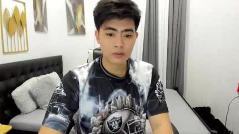 Sam online show from April 1, 2026, 2:47 pm