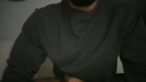 Snapshot of samwise2418 chatting on December 6, 2024, 6:26 am Sam W dick strip tease online show from December 6, 2024, 6:26 am