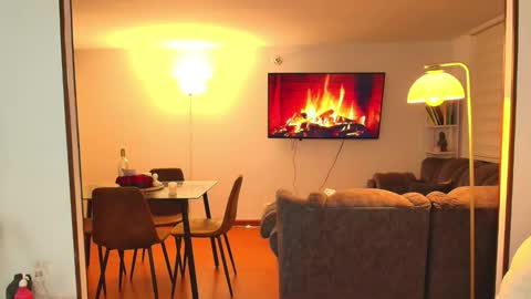 Hello I am absent due to a family calamity I will return soon-hola estoy ausente por un problema familiar volvere pronto. online show from February 3, 2026, 12:09 am