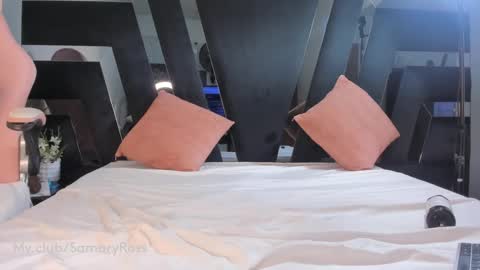 Find me at  when im offline here. online show from December 4, 2024, 7:23 pm