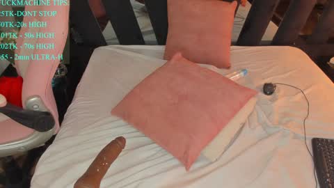 Find me at  when im offline here. online show from December 31, 2024, 10:12 pm