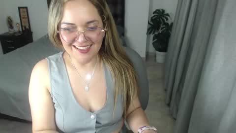 samy_vsn online show from January 12, 2025, 2:24 am