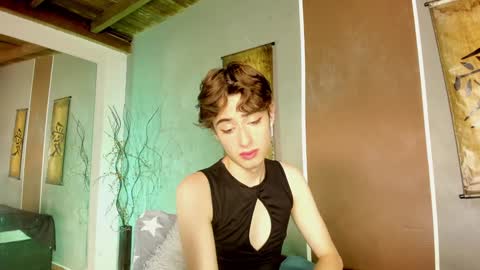 Snapshot of san_love_kh chatting on February 3, 2025, 1:30 pm online show from February 3, 2025, 1:30 pm