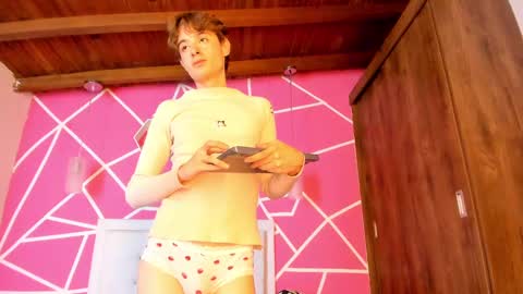 Snapshot of san_love_kh chatting on February 16, 2025, 2:31 am online show from February 16, 2025, 2:31 am