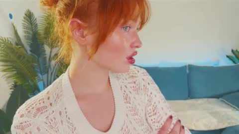 Sanda3   online show from October 15, 2025, 1:33 pm