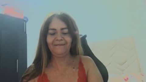 Snapshot of sanddi_milff chatting on June 2, 2026, 11:18 pm Sanddi online show from June 2, 2026, 11:18 pm