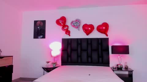 Snapshot of sander_mila chatting on February 15, 2025, 2:37 am MilaSander online show from February 15, 2025, 2:37 am