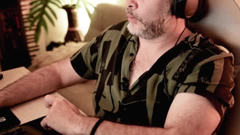 Sanders online show from January 28, 2025, 3:25 am