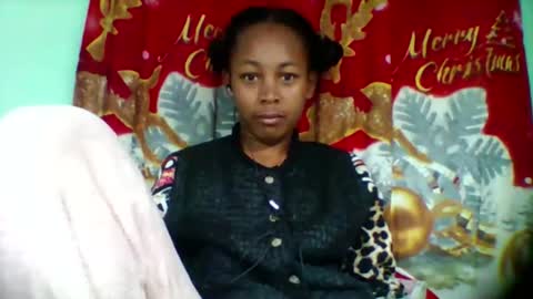 sandra1253099 online show from September 27, 2025, 8:08 am