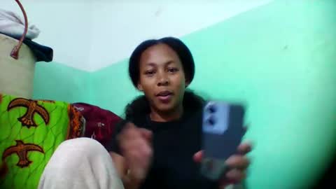 sandra1253099 online show from December 21, 2025, 6:48 pm