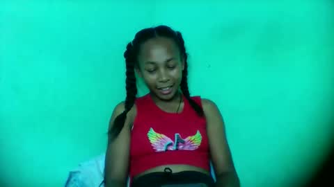 sandra1253099 online show from February 6, 2026, 6:44 pm