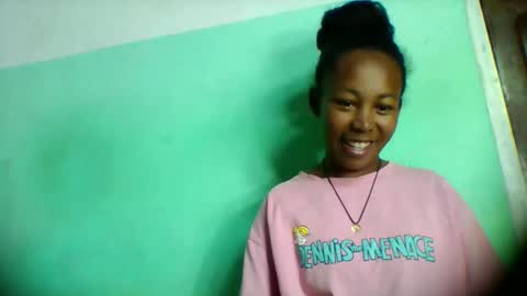 sandra1253099 online show from April 11, 2026, 7:45 am