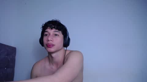 Snapshot of sandra_and_charly chatting on January 24, 2025, 7:08 am sandra and charly online show from January 24, 2025, 7:08 am