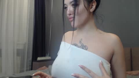 sandra_smith3007 online show from December 25, 2024, 10:27 pm