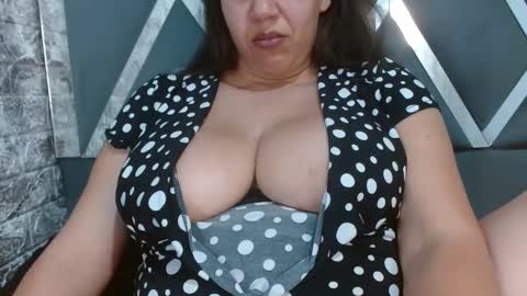 sandraclarkx69 online show from February 9, 2025, 2:29 pm