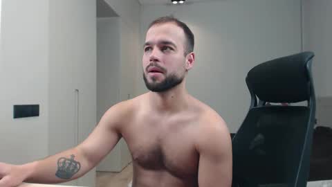 Snapshot of sandro_best chatting on February 8, 2026, 5:11 am DeAlex online show from February 8, 2026, 5:11 am