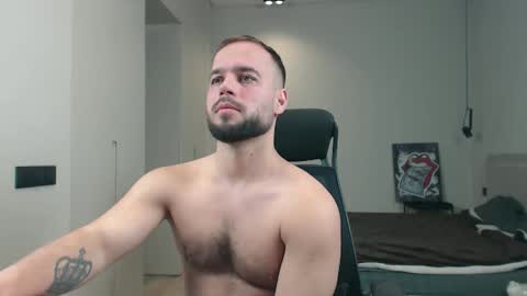 Snapshot of sandro_best chatting on February 20, 2026, 11:05 pm DeAlex online show from February 20, 2026, 11:05 pm