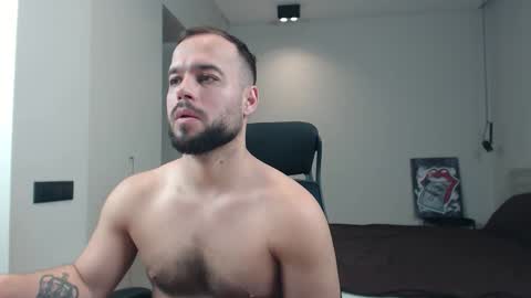 Snapshot of sandro_best chatting on February 26, 2026, 12:15 pm DeAlex online show from February 26, 2026, 12:15 pm