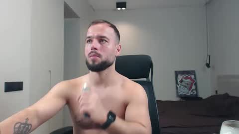 Snapshot of sandro_best chatting on February 27, 2026, 12:27 pm DeAlex online show from February 27, 2026, 12:27 pm