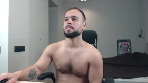 Snapshot of sandro_best chatting on March 1, 2026, 2:41 pm DeAlex online show from March 1, 2026, 2:41 pm