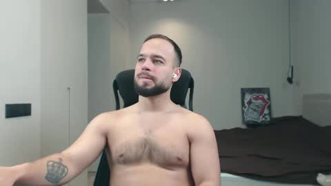 Snapshot of sandro_best chatting on March 5, 2026, 9:27 am DeAlex online show from March 5, 2026, 9:27 am