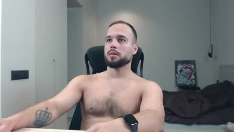 Snapshot of sandro_best chatting on March 7, 2026, 12:24 pm DeAlex online show from March 7, 2026, 12:24 pm