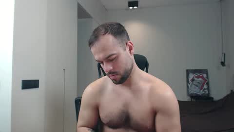 Snapshot of sandro_best chatting on March 17, 2026, 10:18 am DeAlex online show from March 17, 2026, 10:18 am