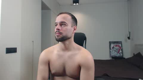 Snapshot of sandro_best chatting on March 19, 2026, 11:03 am DeAlex online show from March 19, 2026, 11:03 am