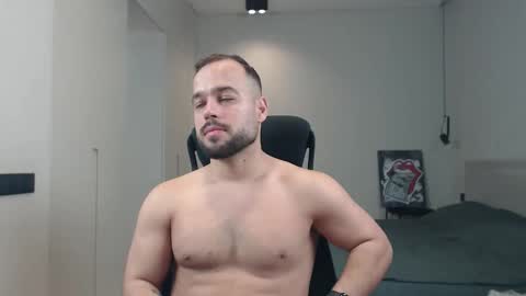 Snapshot of sandro_best chatting on March 23, 2026, 10:30 am DeAlex online show from March 23, 2026, 10:30 am