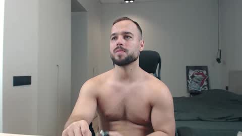 Snapshot of sandro_best chatting on March 28, 2026, 12:38 pm DeAlex online show from March 28, 2026, 12:38 pm