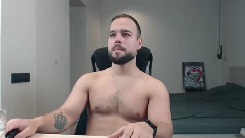 Snapshot of sandro_best chatting on April 10, 2026, 9:25 am DeAlex online show from April 10, 2026, 9:25 am