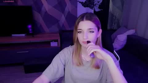 sandy_belle88 online show from October 25, 2025, 2:02 pm